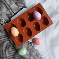 Egg-shaped silicone cake mold