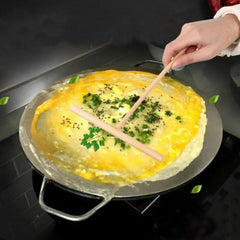 The crepe stick is made of genuine beech wood