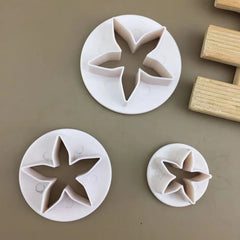 قطاعة بلاستيك نجوم 3 قطع