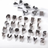 حروف وأرقام انجليزية لتزيين الكيك استيل