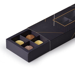 علبة فاخرة للشكولاتة والحلويات بنافذة شفافة اللون كحلي