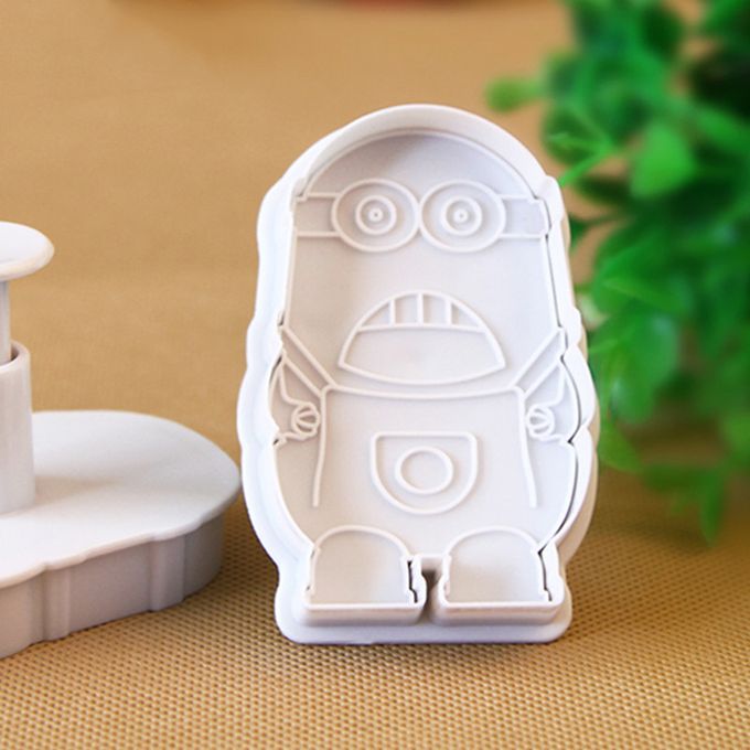 Biscuit cutters with Minion cartoon characters, 2 pieces