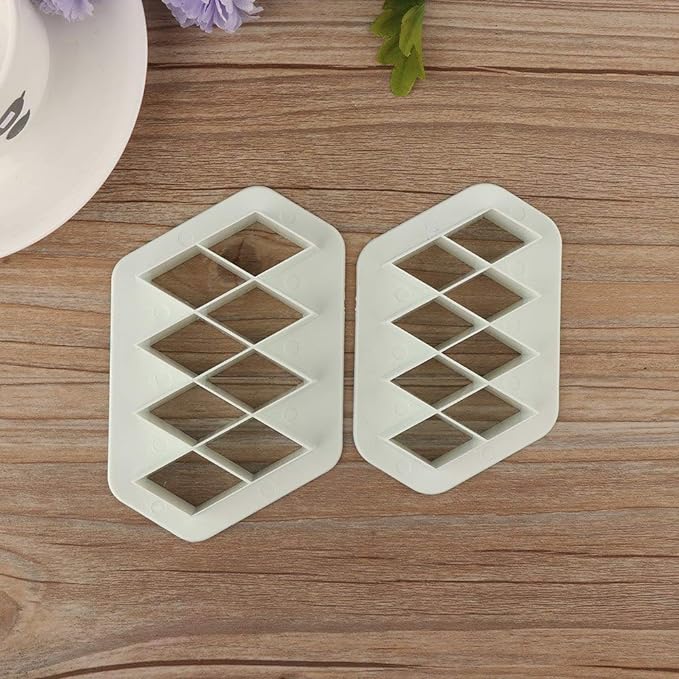 Plastic cutters lozenges 2 pieces 
